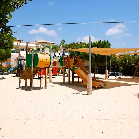 Apartament 3 Bedroom Ouranos With Private Garden, Aphrodite Hills Kuklia