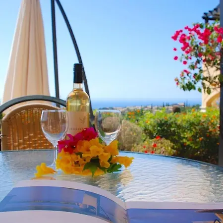 3 Bedroom Ouranos With Private Garden, Aphrodite Hills Апартаменты Куклия