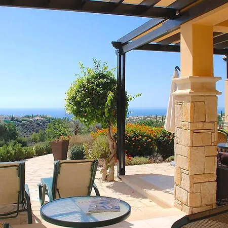 Апартаменты 3 Bedroom Ouranos With Private Garden, Aphrodite Hills *